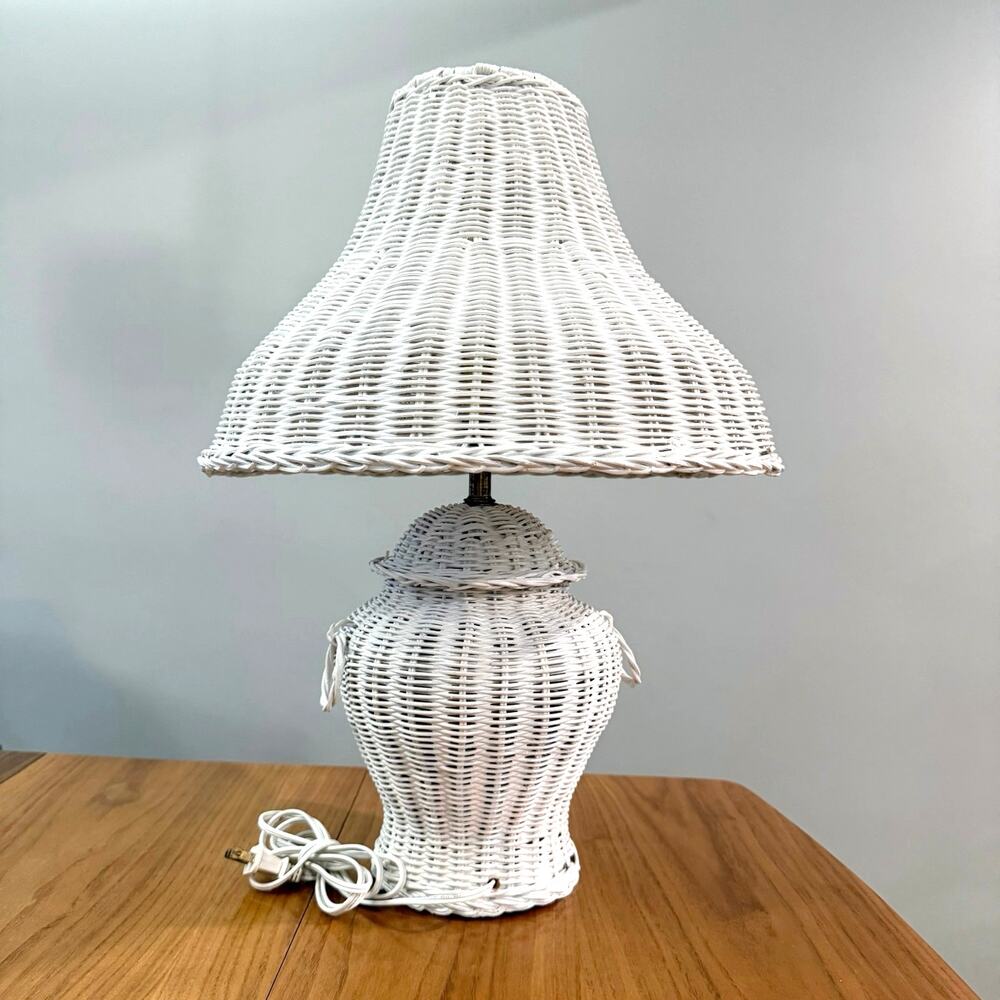 Vintage White Wicker Lamp And Shade Ginger Jar - Picture 2 of 15